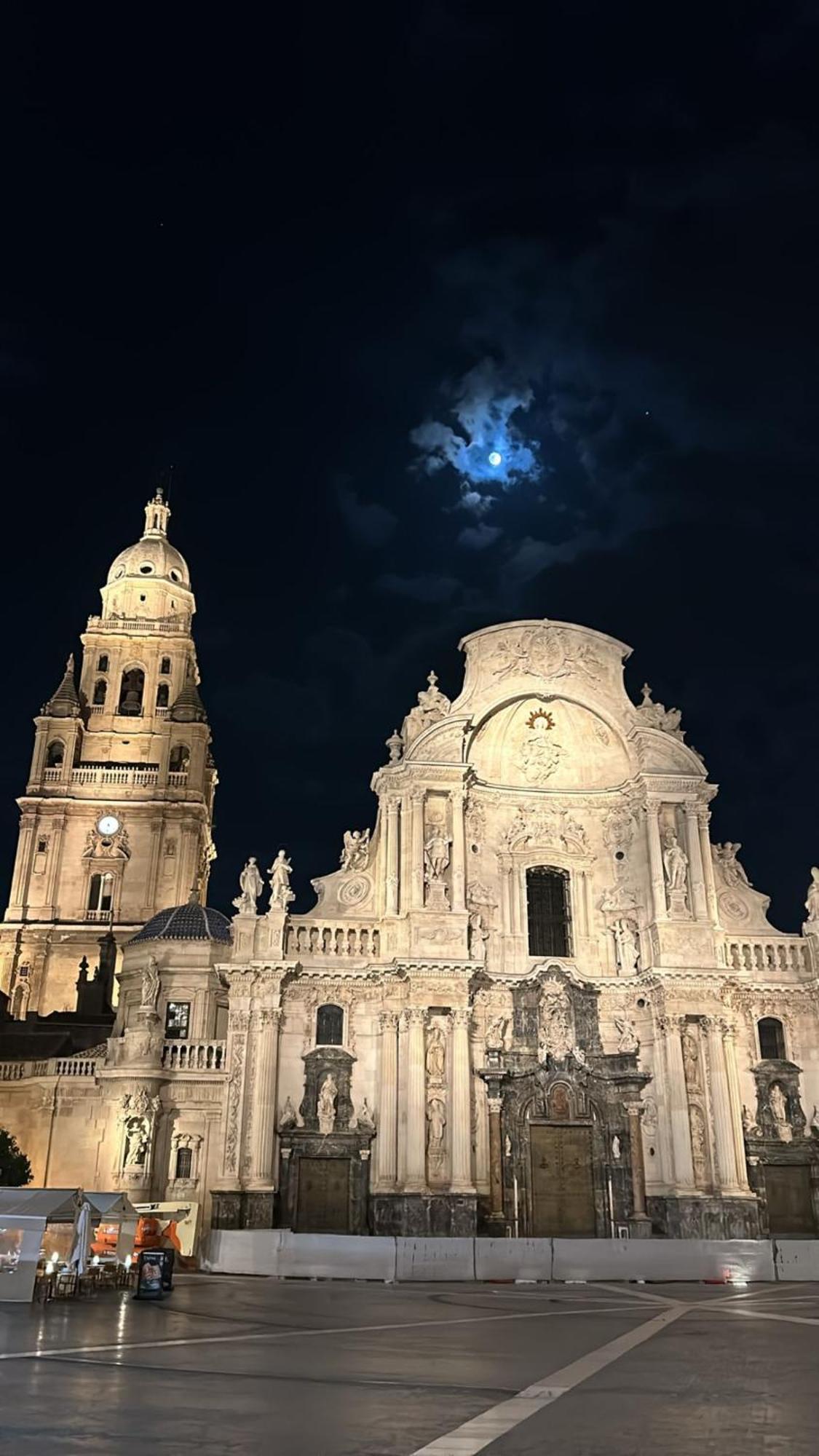 Vista A La Catedral Apartment Murcia Exterior photo